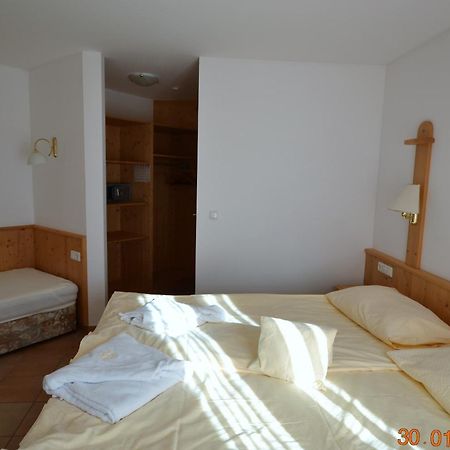 Appartement Hotel Sonneck Konigsleiten Ruang foto